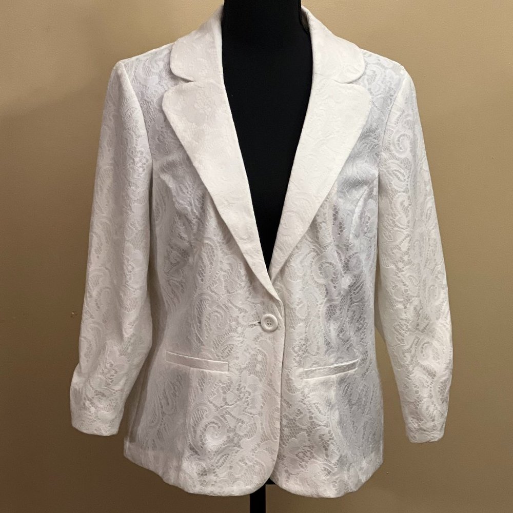 Cato Women's White Lace 3/4" sleeves Suit Jacket Size M